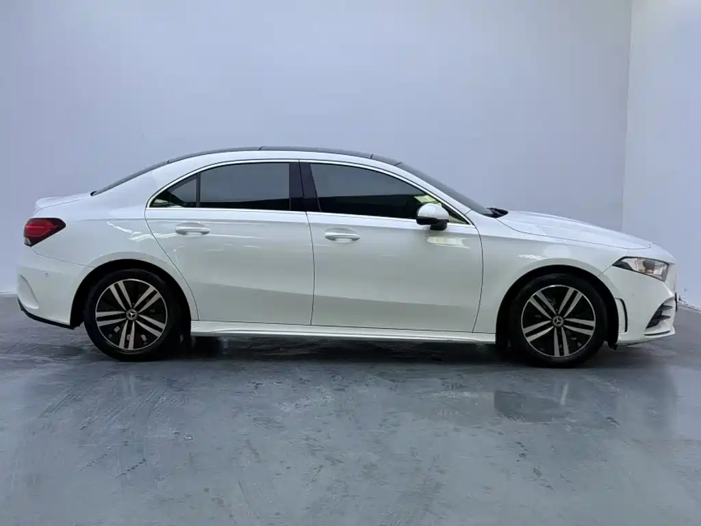 Mercedes-Benz A-Class — миниатюра 7