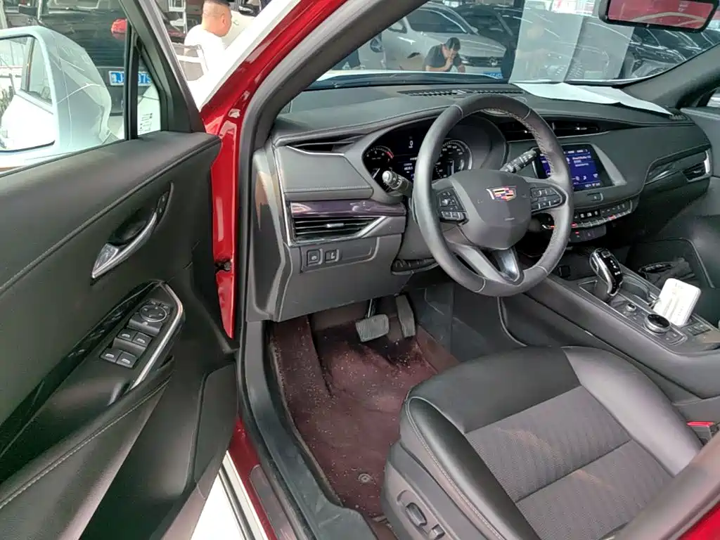 Cadillac XT4 — миниатюра 16