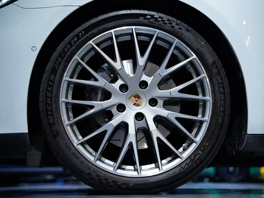 Porsche Panamera — миниатюра 3