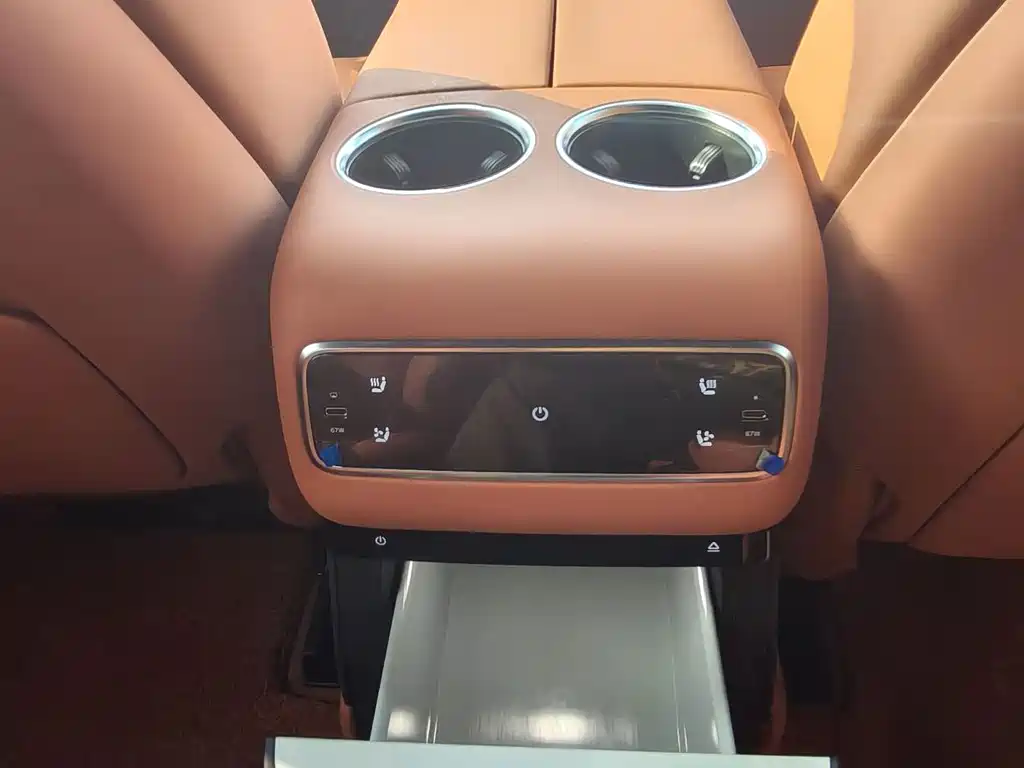 Li Auto Li L9 — миниатюра 19