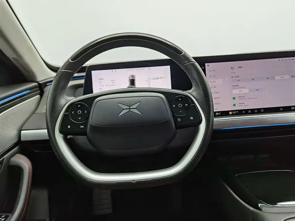 XPeng P7 — миниатюра 11