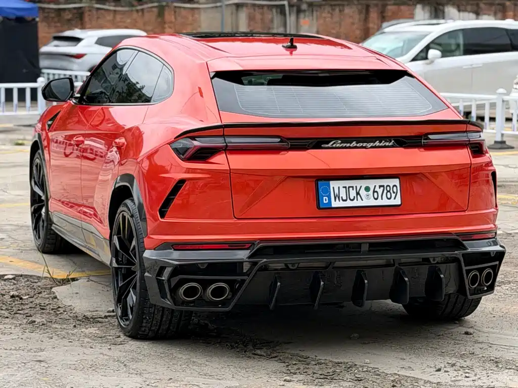 Lamborghini Urus — миниатюра 15