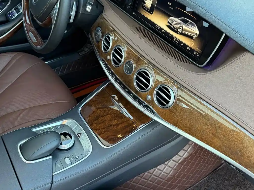 Mercedes-Benz S-Class — миниатюра 13
