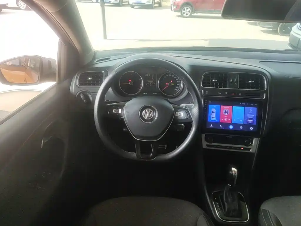 Volkswagen Polo — миниатюра 11