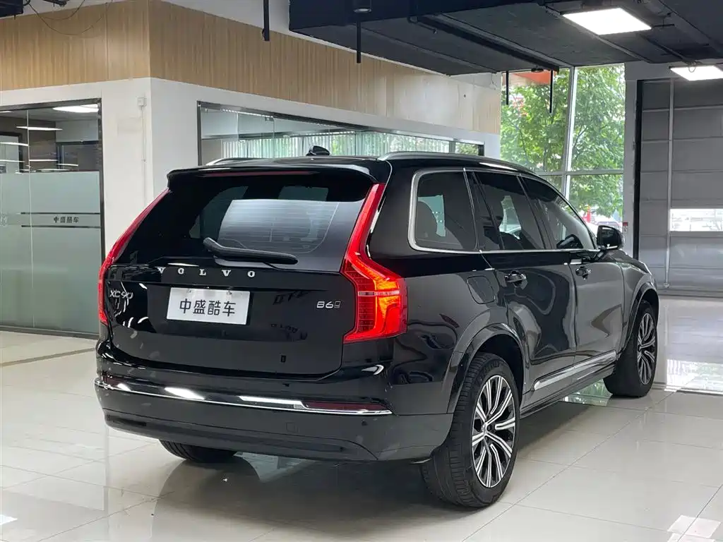 Volvo XC90 2024 B6 Luxury 7 мест