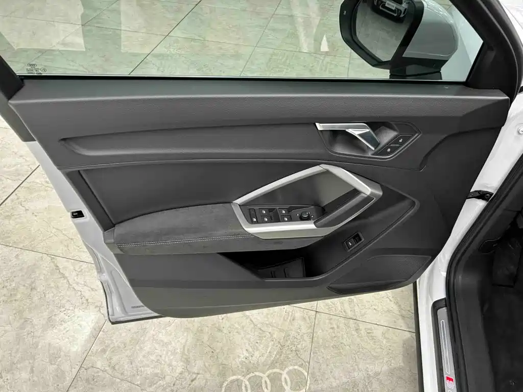 Audi Q3 — миниатюра 15