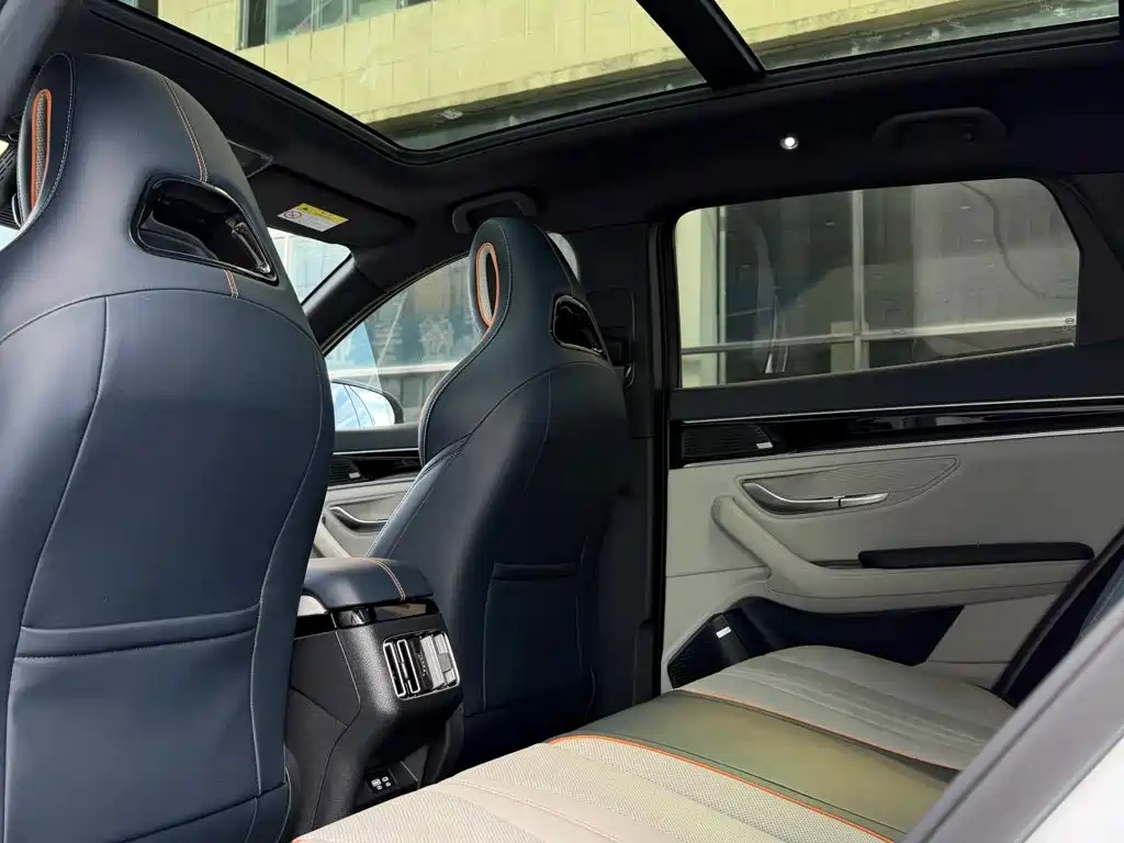 BYD PLUS New Energy — миниатюра 13