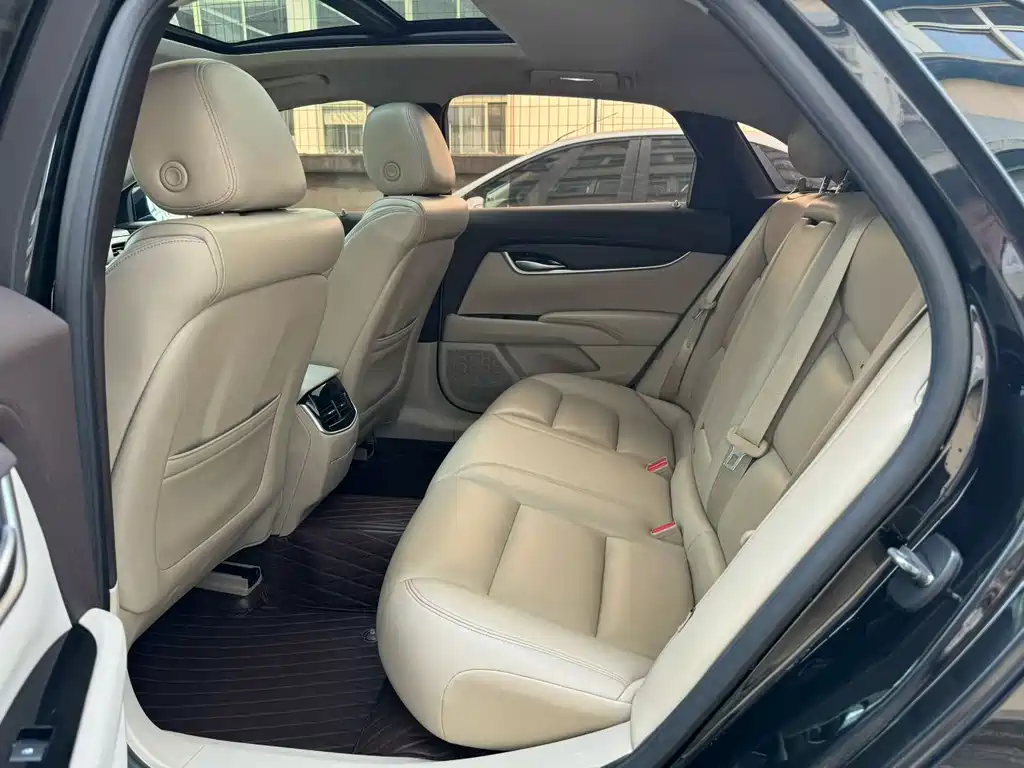Cadillac XTS — миниатюра 4
