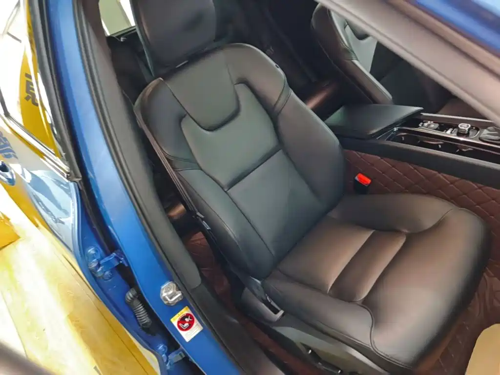 Volvo XC60 — миниатюра 25