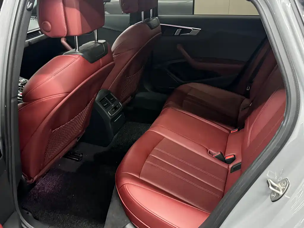 Audi A4L — миниатюра 4