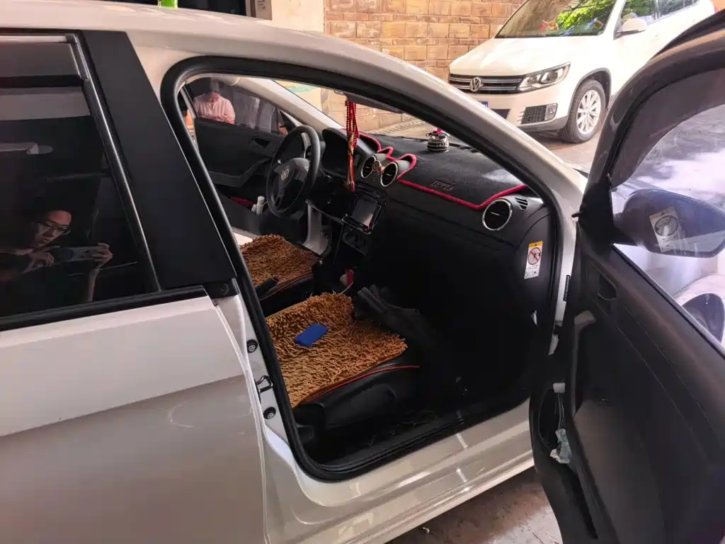 Volkswagen Jetta — миниатюра 19