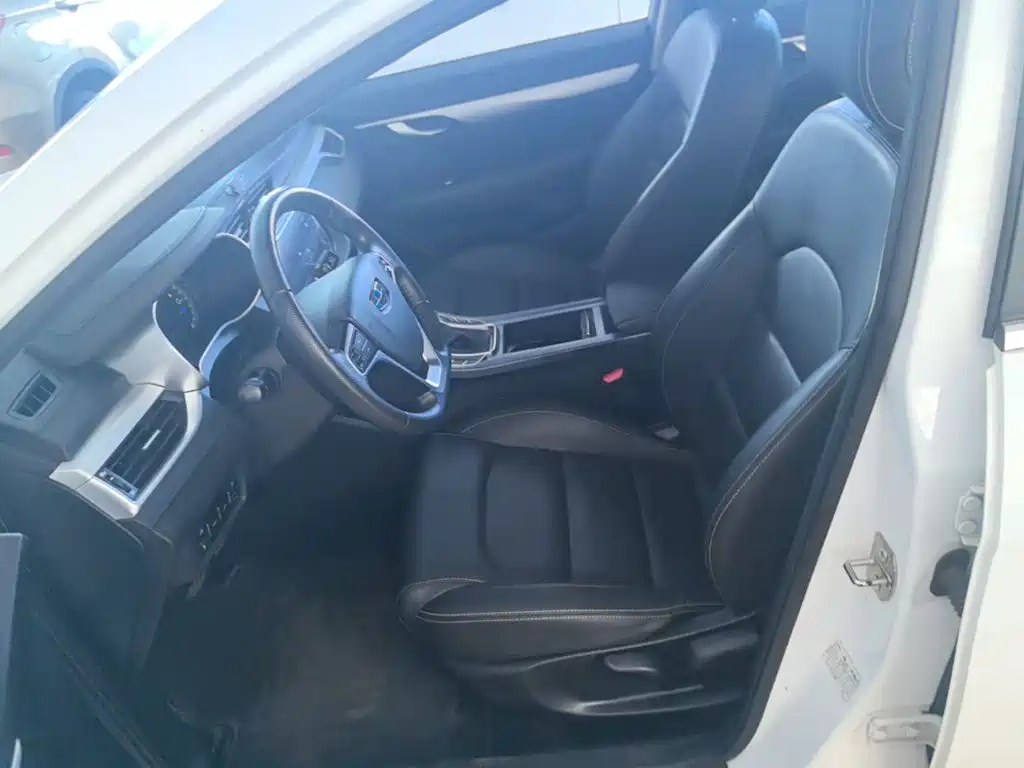 Geely Emgrand — миниатюра 15