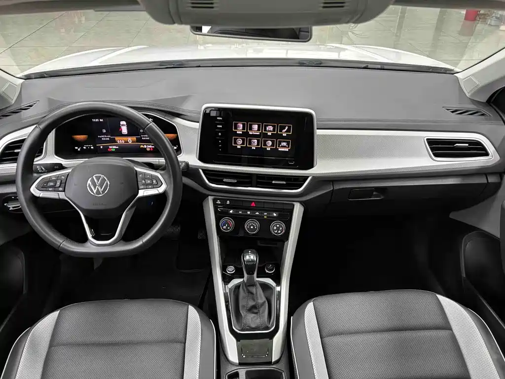 Volkswagen T-Roc — миниатюра 7