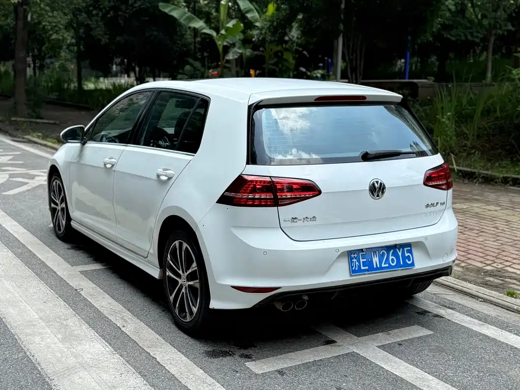 Volkswagen Golf — миниатюра 10