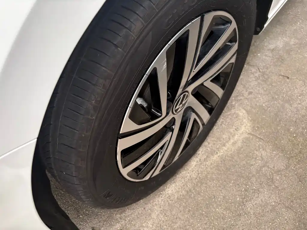 Volkswagen Lavida 2023 300TSI DSG