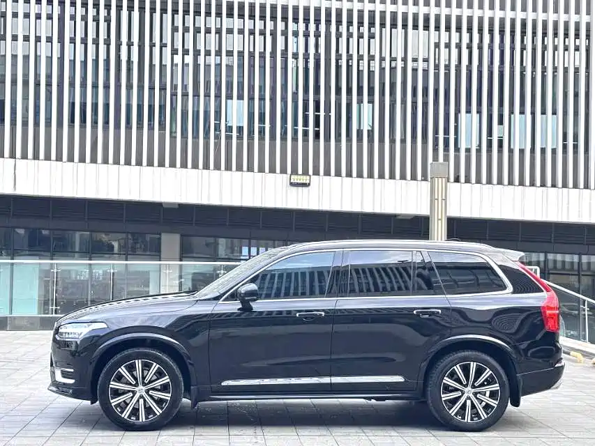 Volvo XC90 2021 B6 Luxury 7 мест