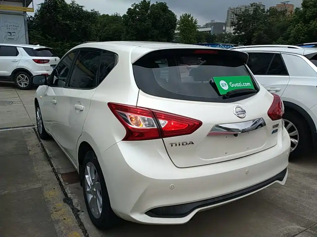 Nissan Tiida — миниатюра 5