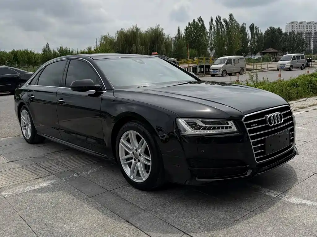 Audi A8 — миниатюра 4