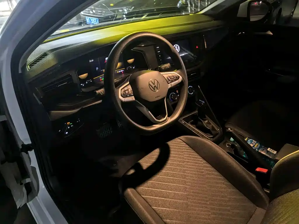 Volkswagen Lavida — миниатюра 4