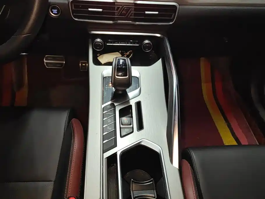 Geely Binyue — миниатюра 16