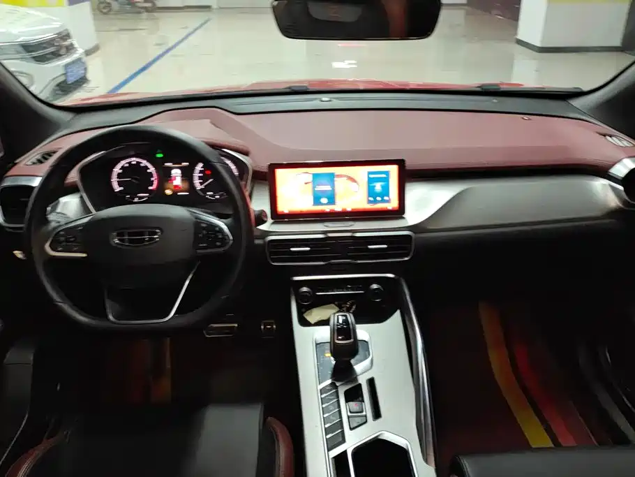 Geely Binyue — миниатюра 12