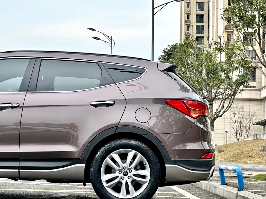 Hyundai Santa Fe (Import) — миниатюра 9