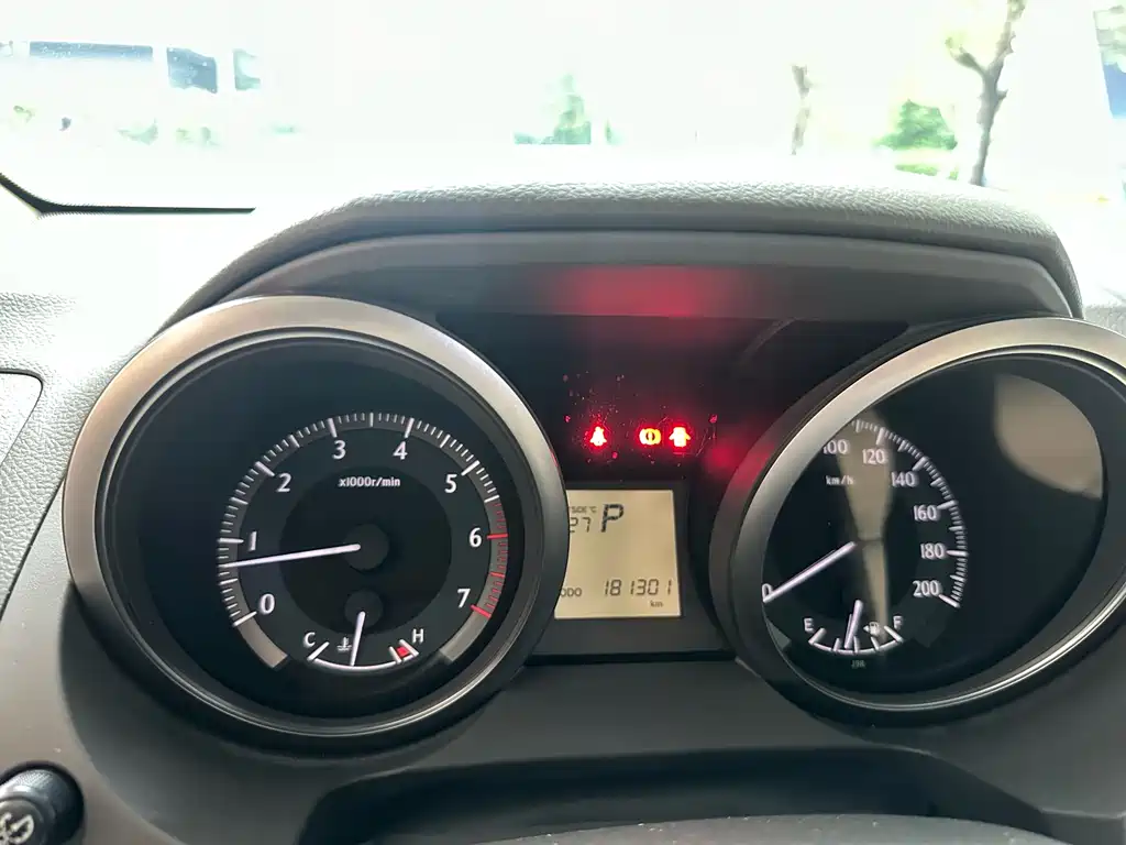 Toyota Land Cruiser Prado 2014 2.7L AT Standard