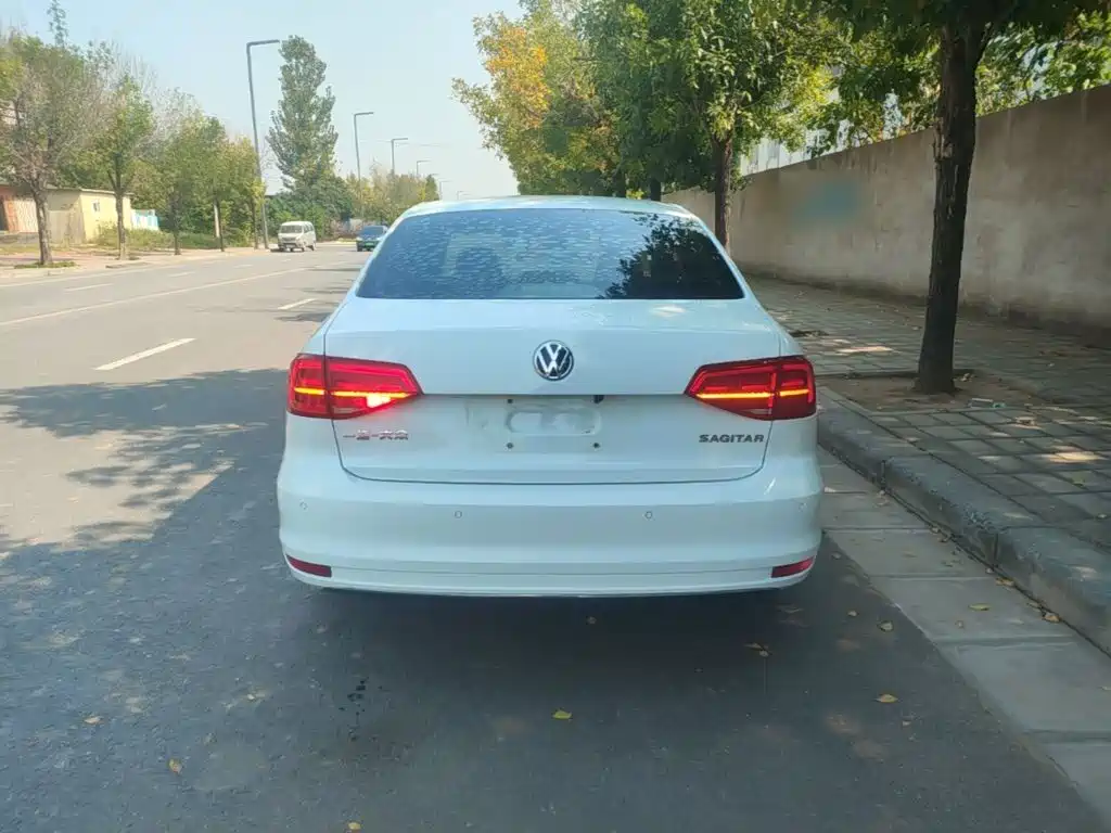 Volkswagen Sagitar — миниатюра 6