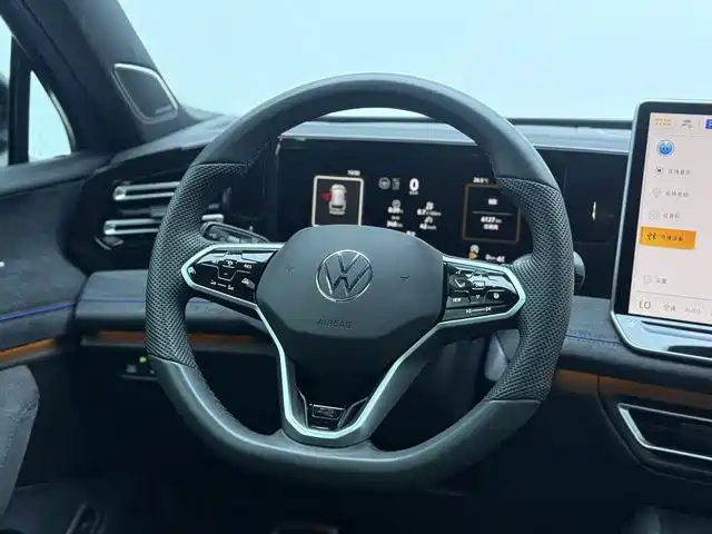 Volkswagen Tiguan L — миниатюра 10