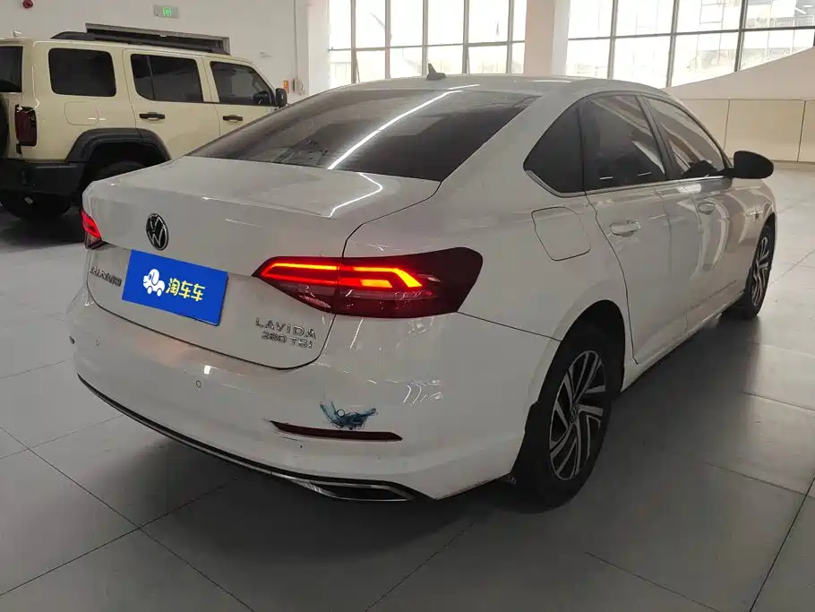 Volkswagen Lavida — миниатюра 3