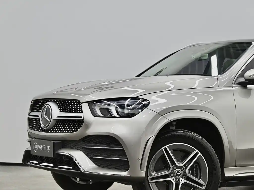 Mercedes-Benz GLE (Import) — миниатюра 26