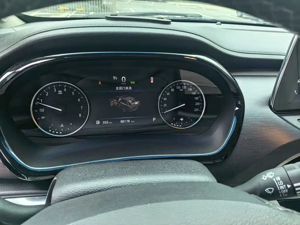 Buick GL8 — миниатюра 3