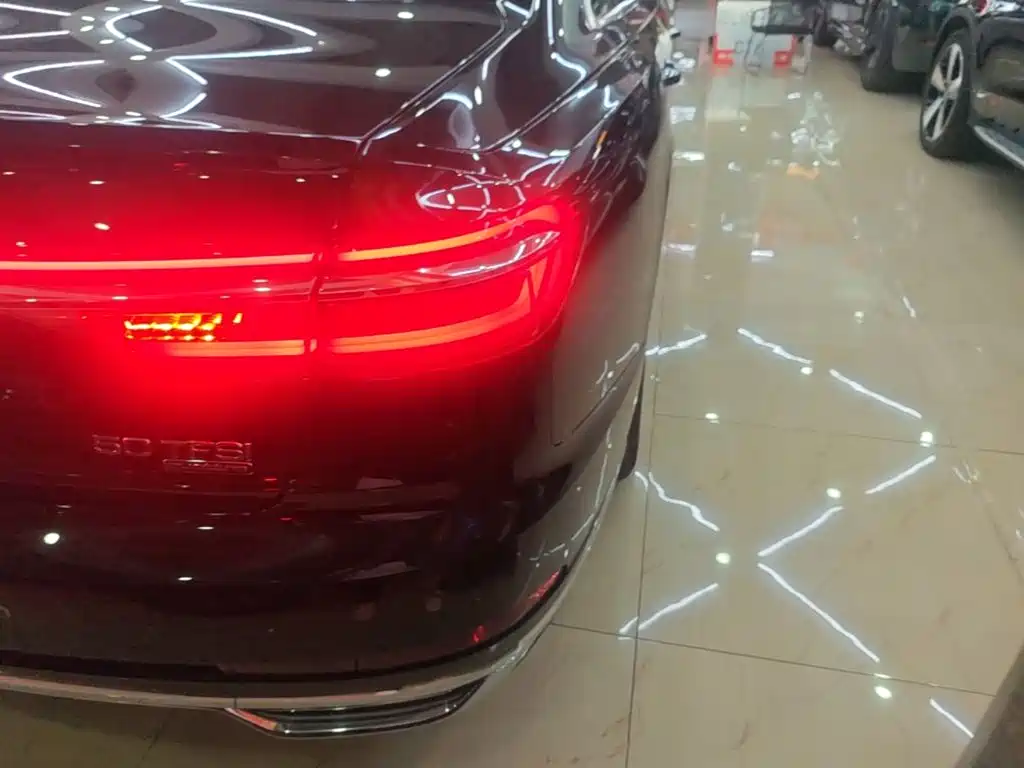 Audi A8 — миниатюра 8