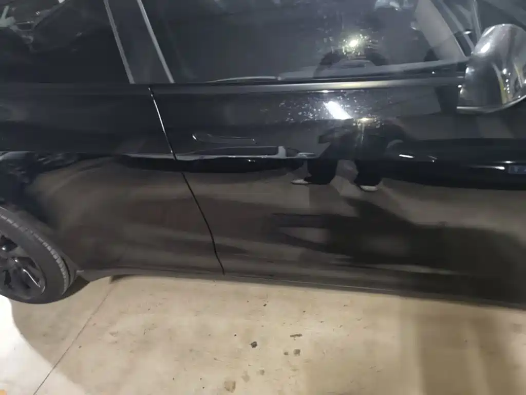 Tesla Model Y — миниатюра 21