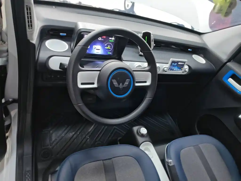 Wuling MINIEV — миниатюра 10