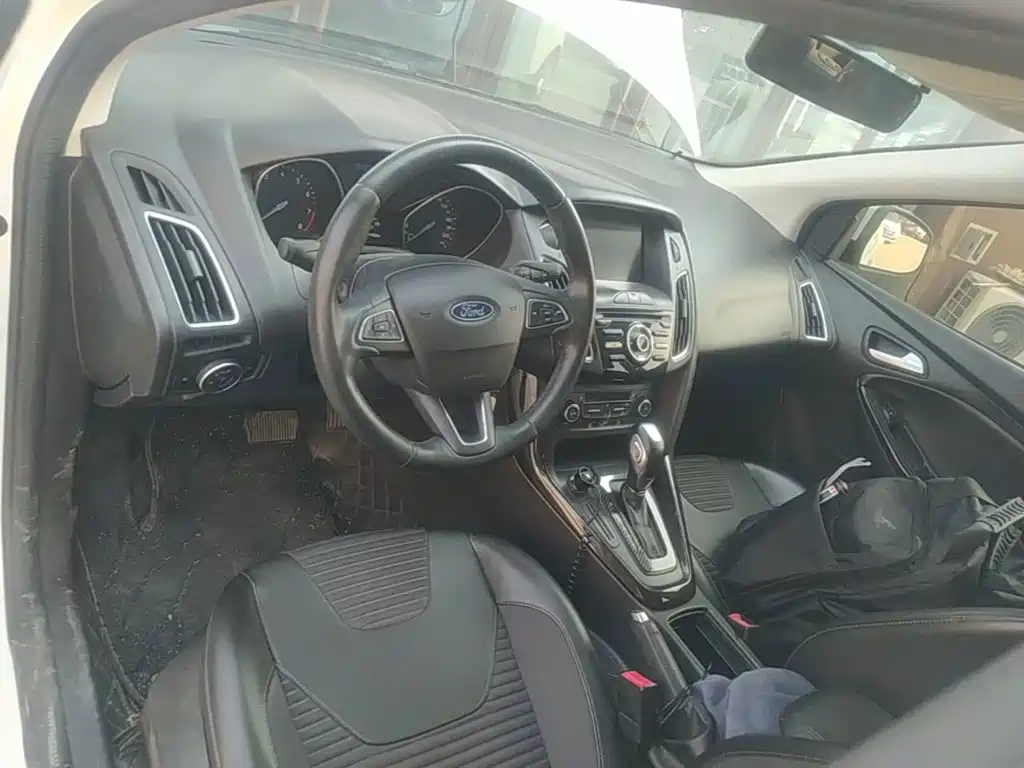 Ford Focus — миниатюра 10