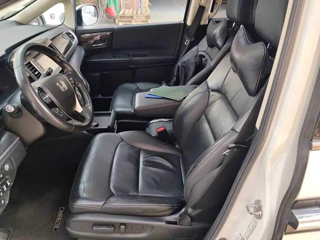 Honda Elysion — миниатюра 8
