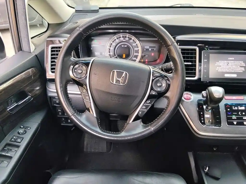 Honda Elysion — миниатюра 3