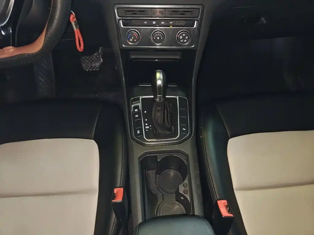 Volkswagen Golf Sportsvan — миниатюра 10