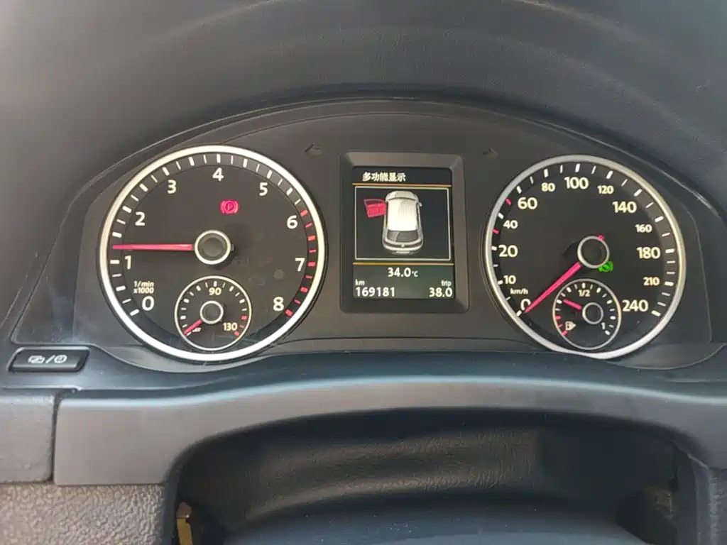 Volkswagen Tiguan — миниатюра 12