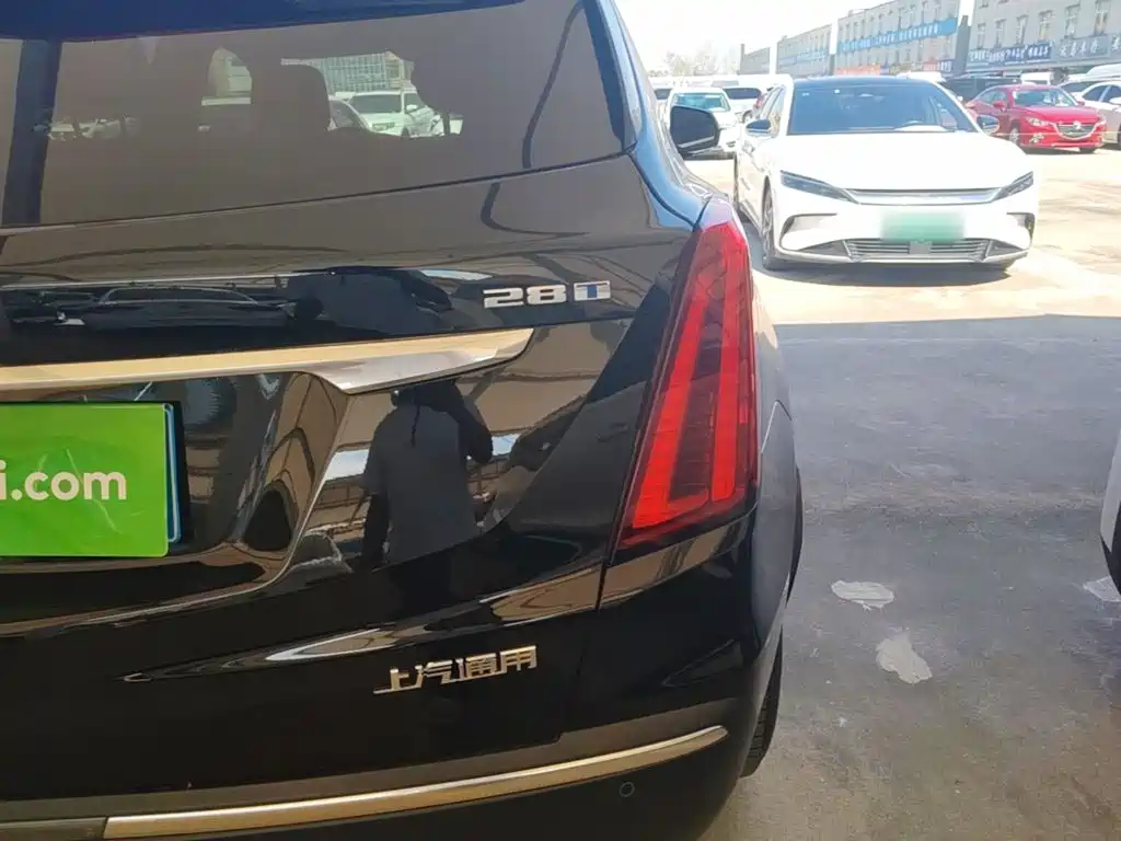 Cadillac XT5 — миниатюра 8