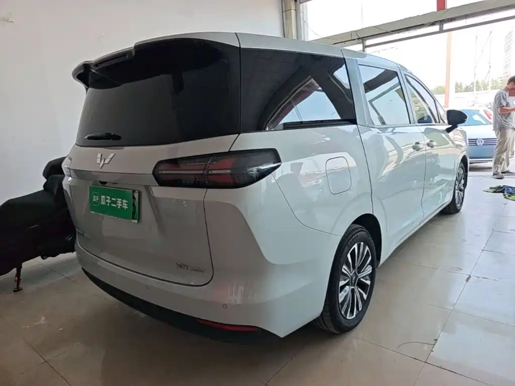 Wuling Xingguang 730 New Energy — миниатюра 7