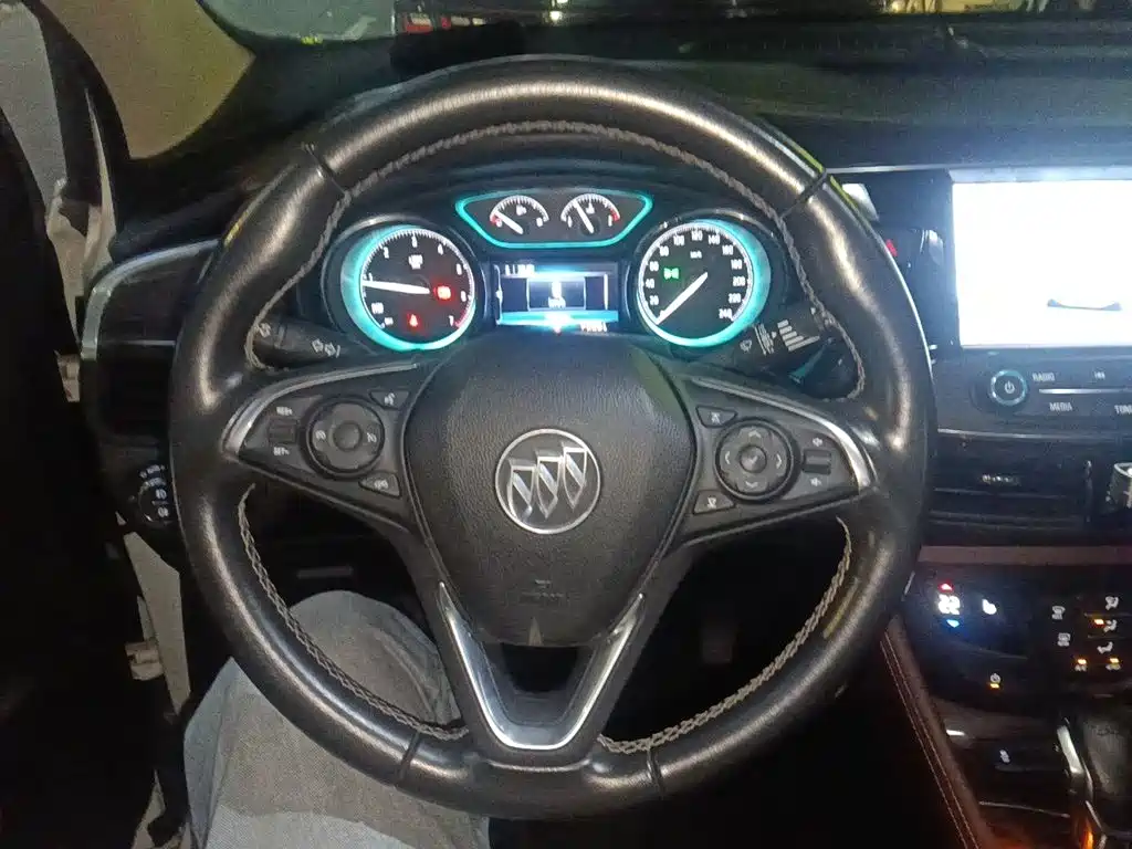 Buick Envision Plus — миниатюра 11