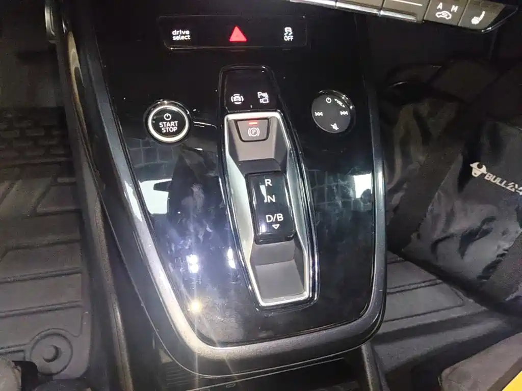 Audi Q4 e-tron — миниатюра 14