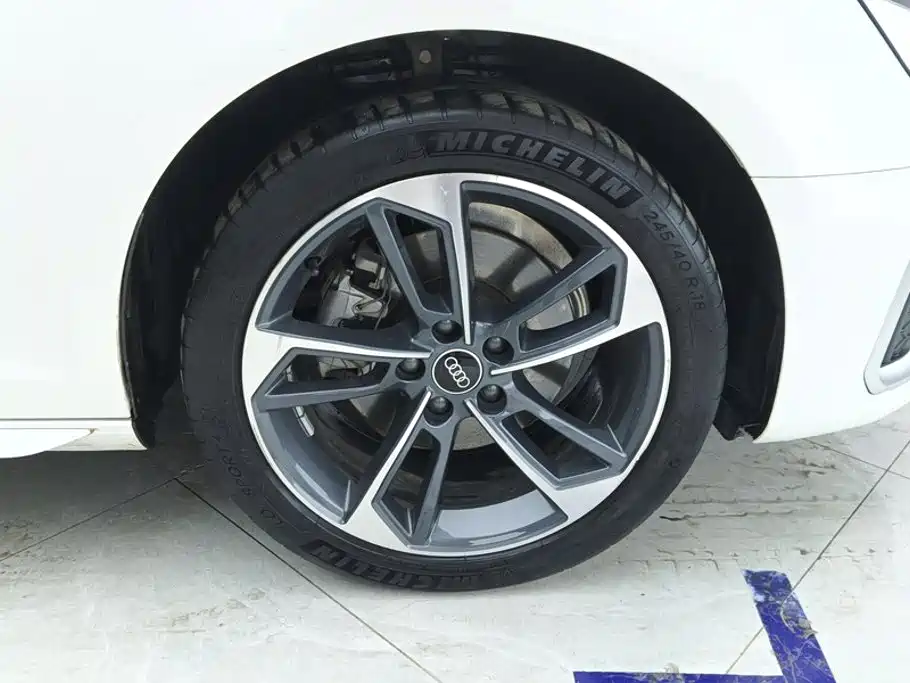Audi A4L — миниатюра 6