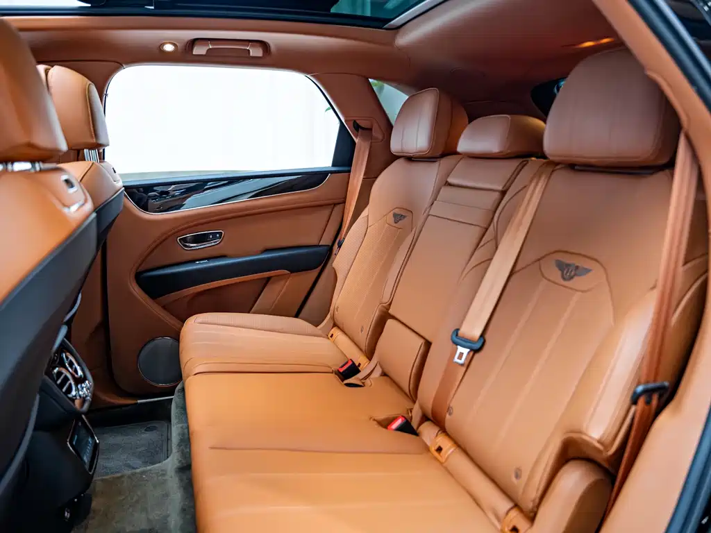 Bentley Bentayga — миниатюра 13