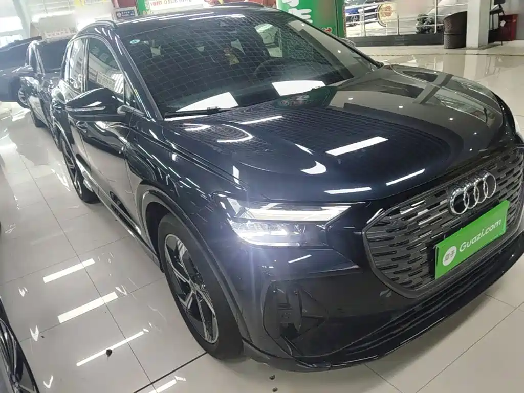 Audi Q4 e-tron — миниатюра 4