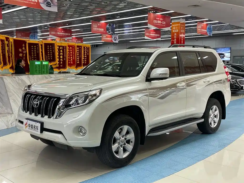 TOYOTA PRADO