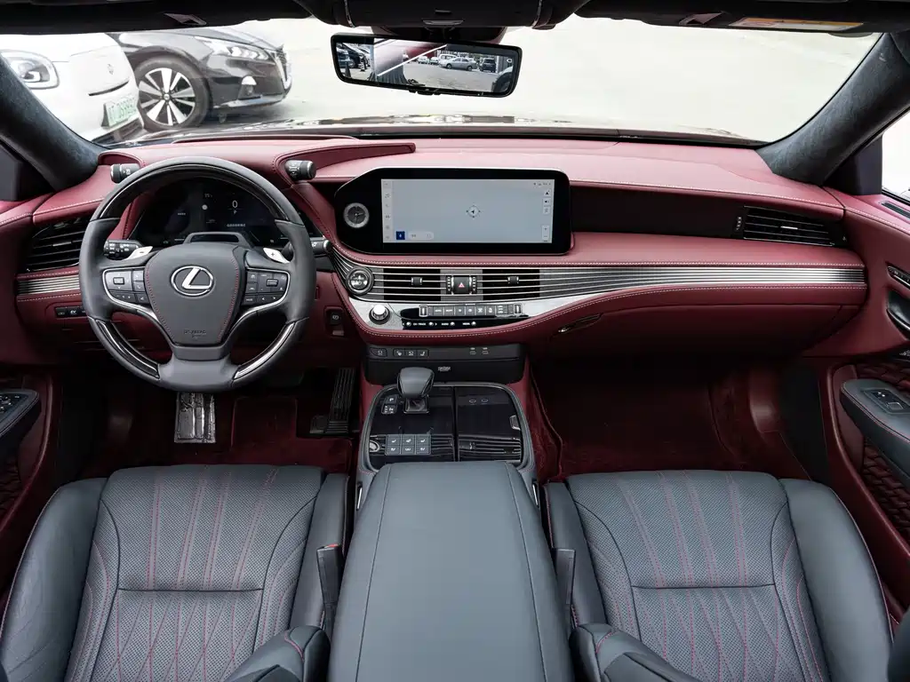 Lexus LS — миниатюра 13
