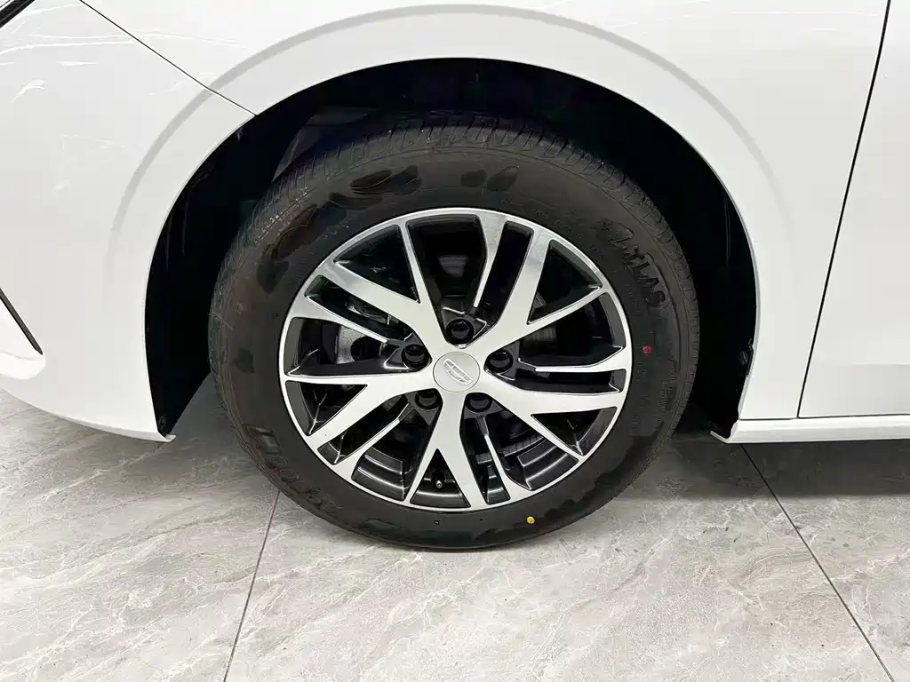 Geely Emgrand — миниатюра 21
